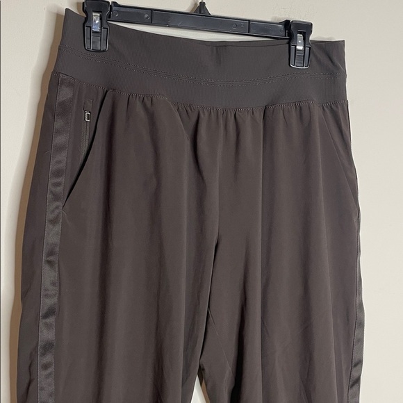 Athleta | Women’s Brown Nolita Slim Tapered Crop Pants Size 12 - Picture 3 of 8